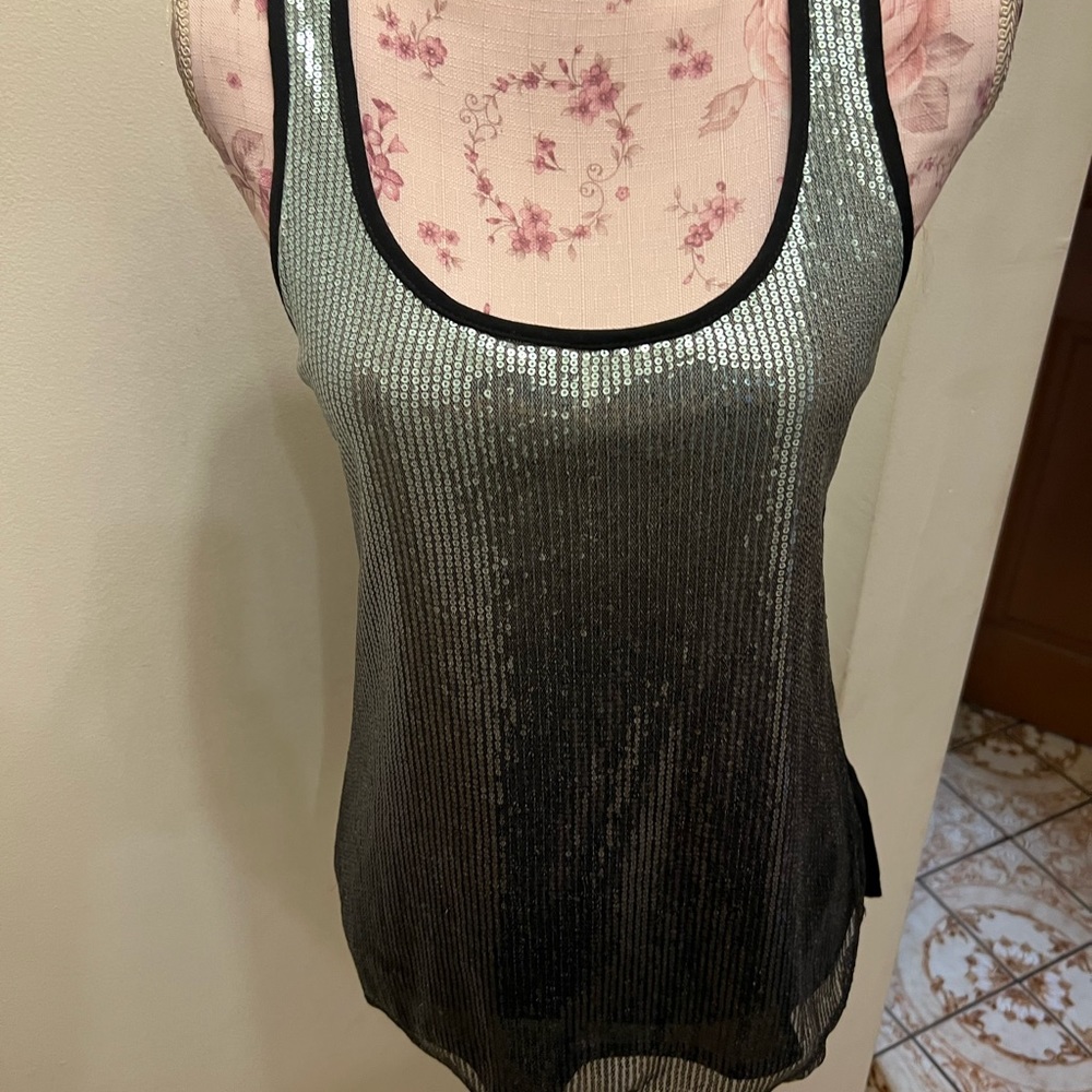 Tank top - Picture 4 of 9
